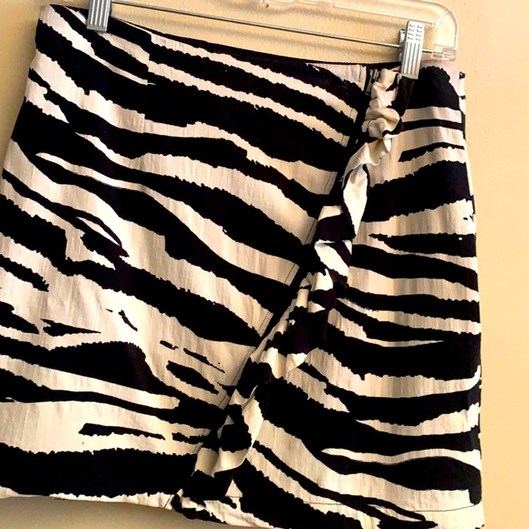 Free People mini skirt - Picture 6 of 9